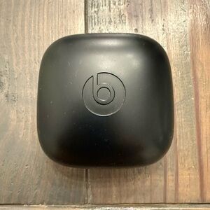 Apple Beats by Dre Powerbeats Pro Charging Case Replacement Beats Genuine A2078